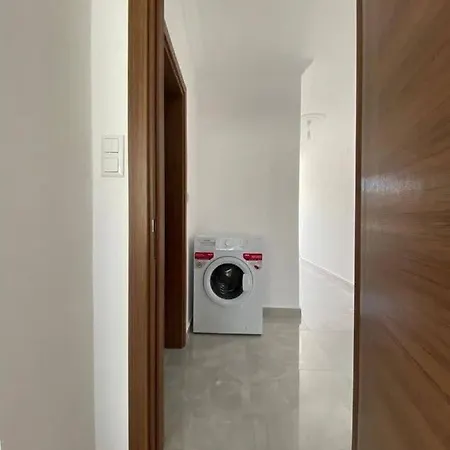 Liman Caddesinde 1+1 Kemer