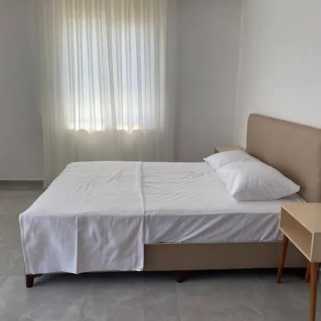 Liman Caddesinde 1+1 Apartament *