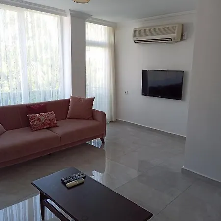 Liman Caddesinde 1+1 Kemer
